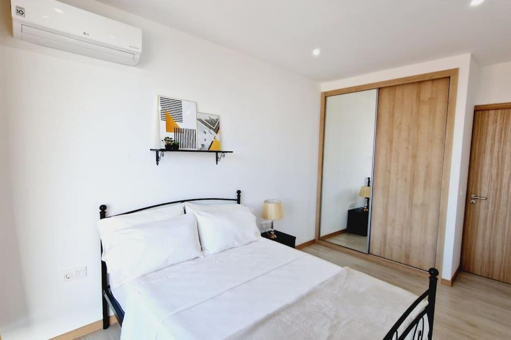 プライアApartamento Encantador Com Piscina E Vista Marアパートメント エクステリア 写真